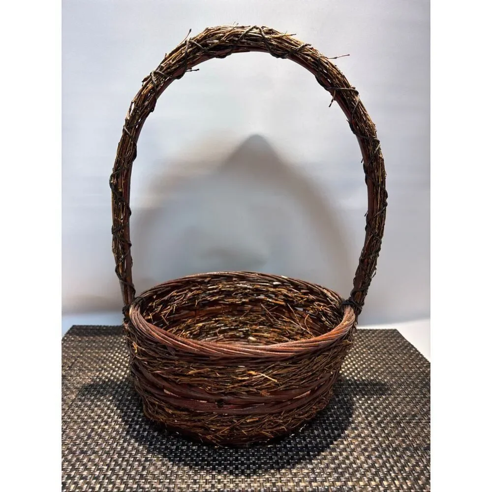 Small woven basket